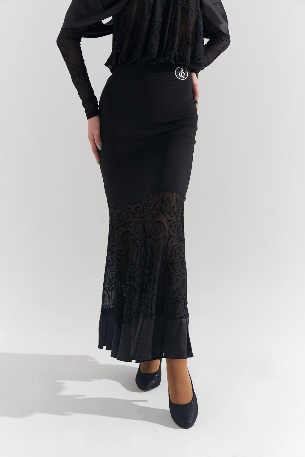 DQ-576 Black Rose Modern Skirt
