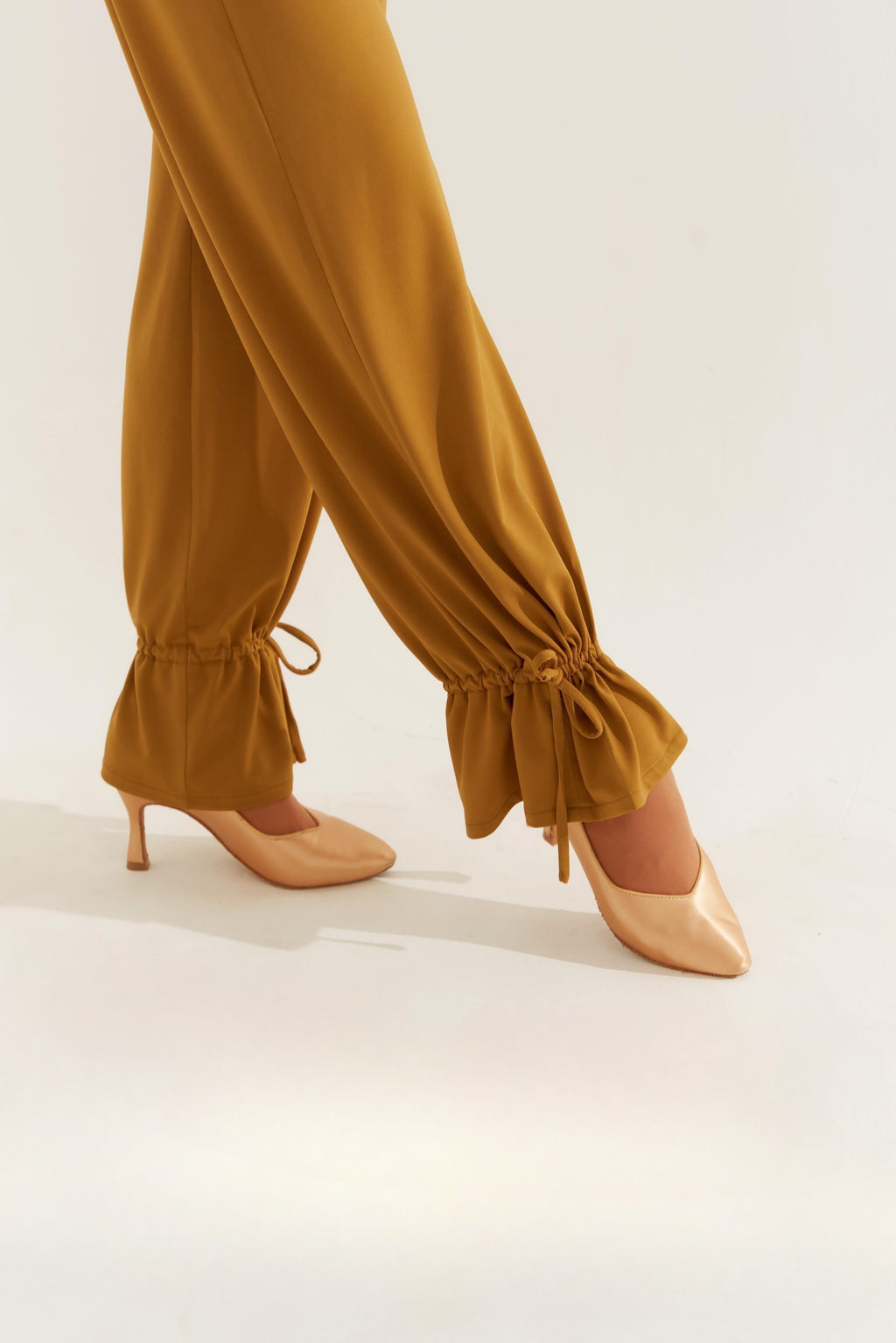 DQ-266 DANCE QUEEN Ankle Strap Trousers