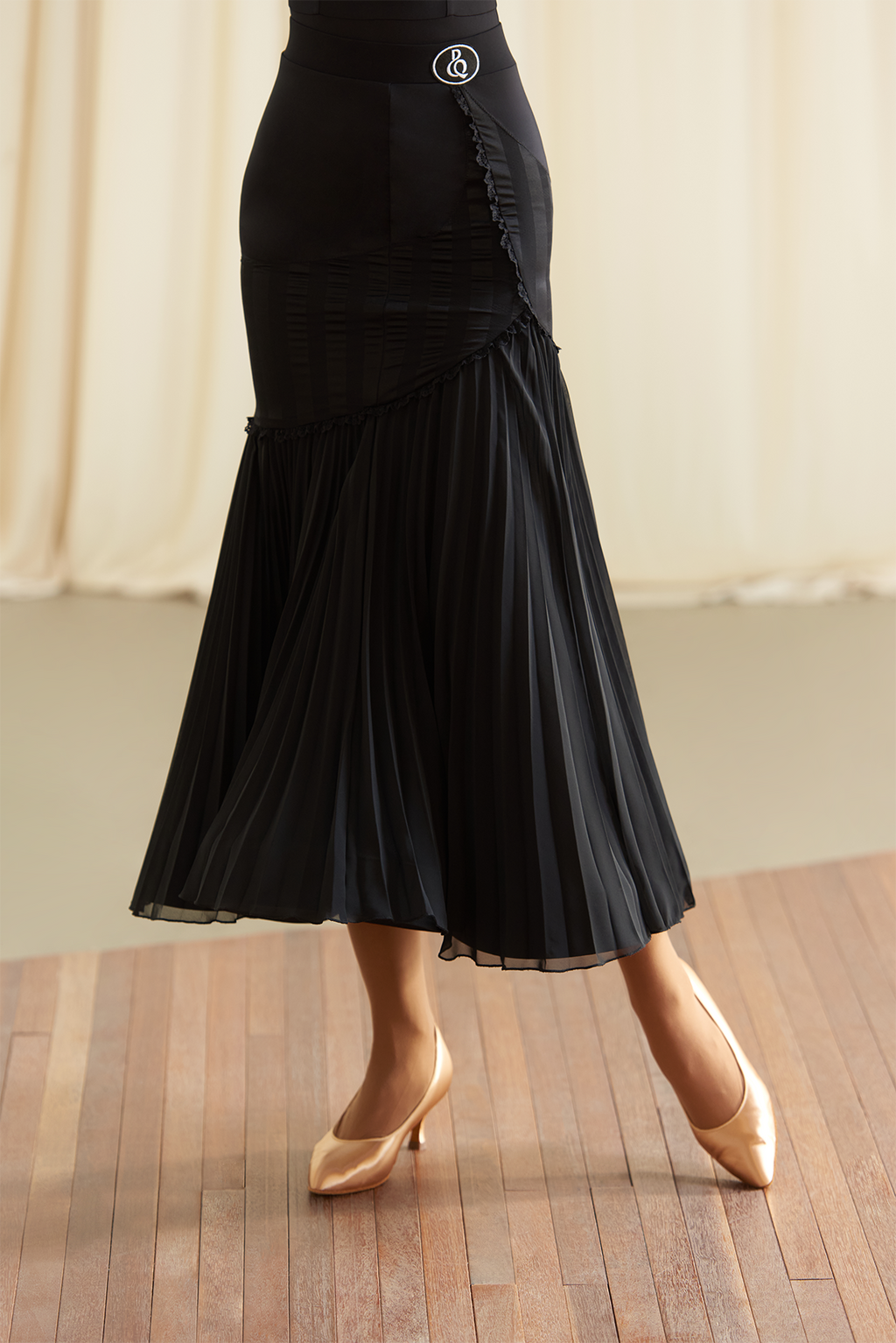 DANCE QUEEN 885 Classic Black Pleated Ballroom Skirt