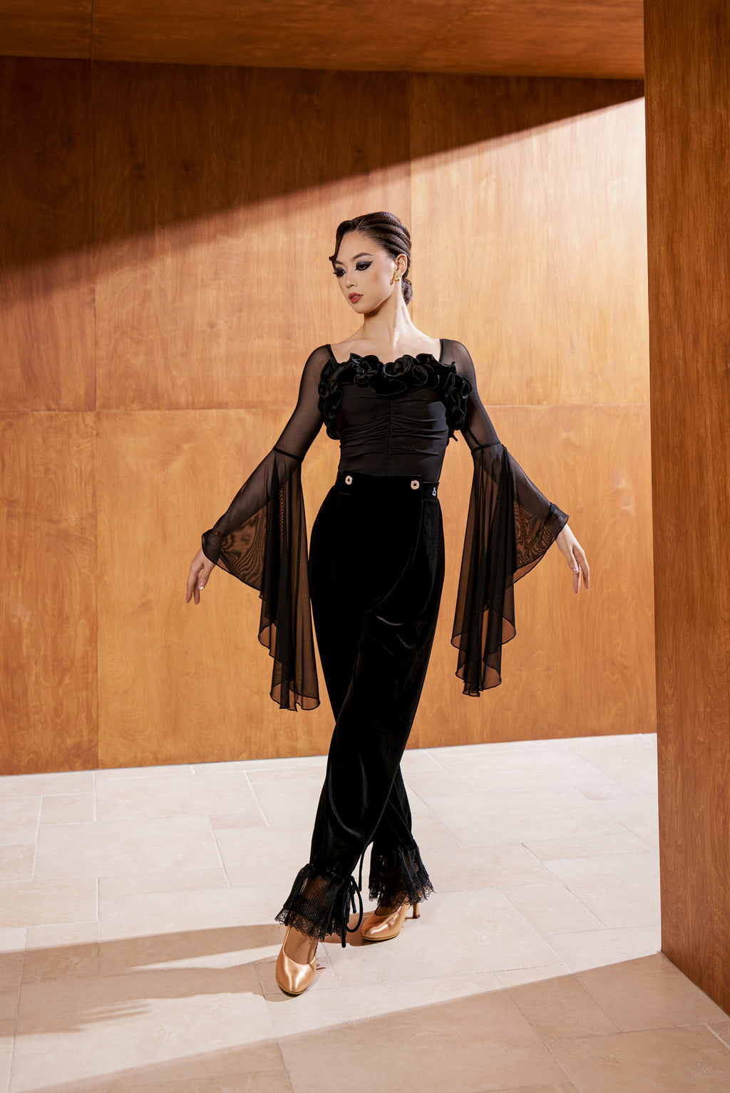 DANCE QUEEN 1048 Black Flower Neck Mesh Sleeve Dancing Ballroom Leotard