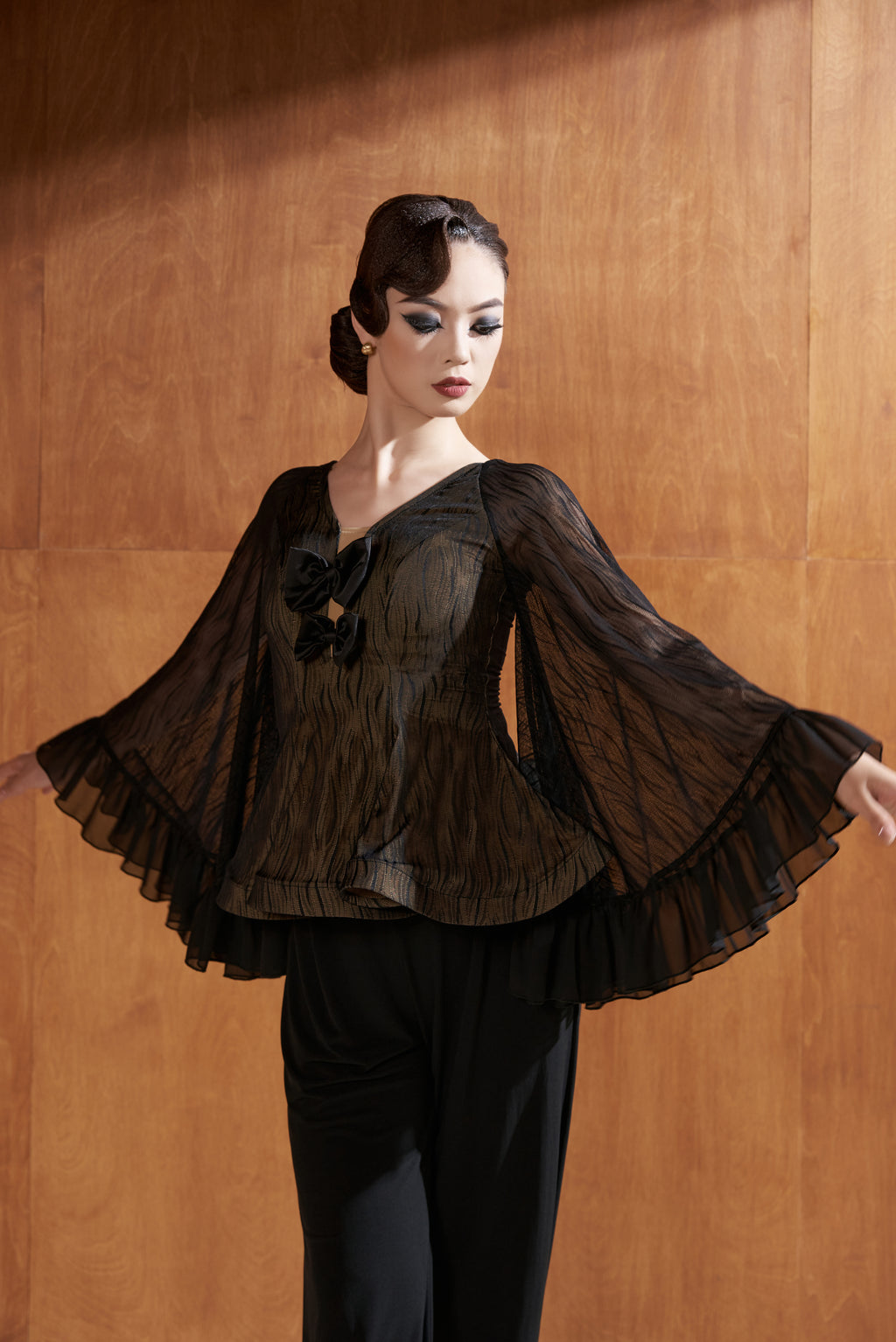 DANCE QUEEN 1031 Black Bow Flared Sleeve Dancing Ballroom Leotard