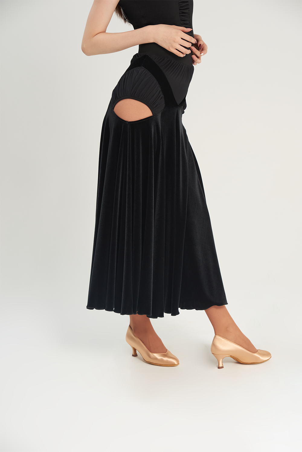 DANCE QUEEN 655 Side slit hollow black skirt