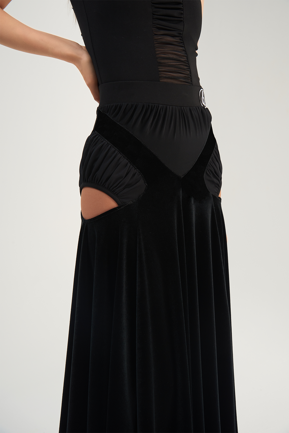 DANCE QUEEN 655 Side slit hollow black skirt