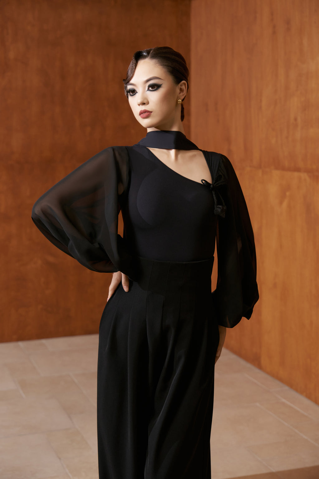 DANCE QUEEN 808-8 Black Hollow Flower Lantern Sleeve Dancing Ballroom Leotard
