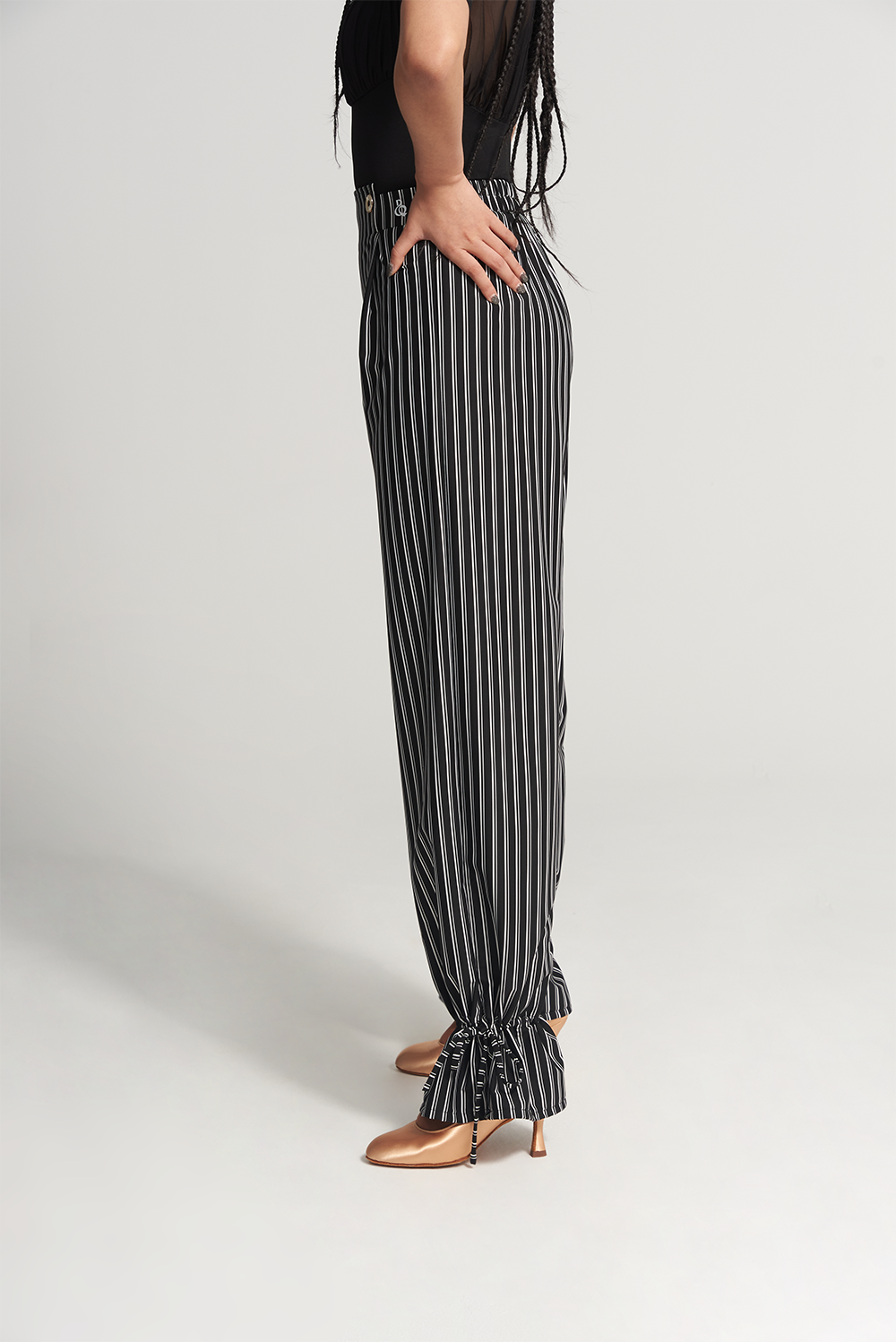 DANCE QUEEN 266-12 Training Trouser, designed for the ultimate dance experience. These trousers feature a sleek, black stripe down the side, adding a touch of sophistication to your look.