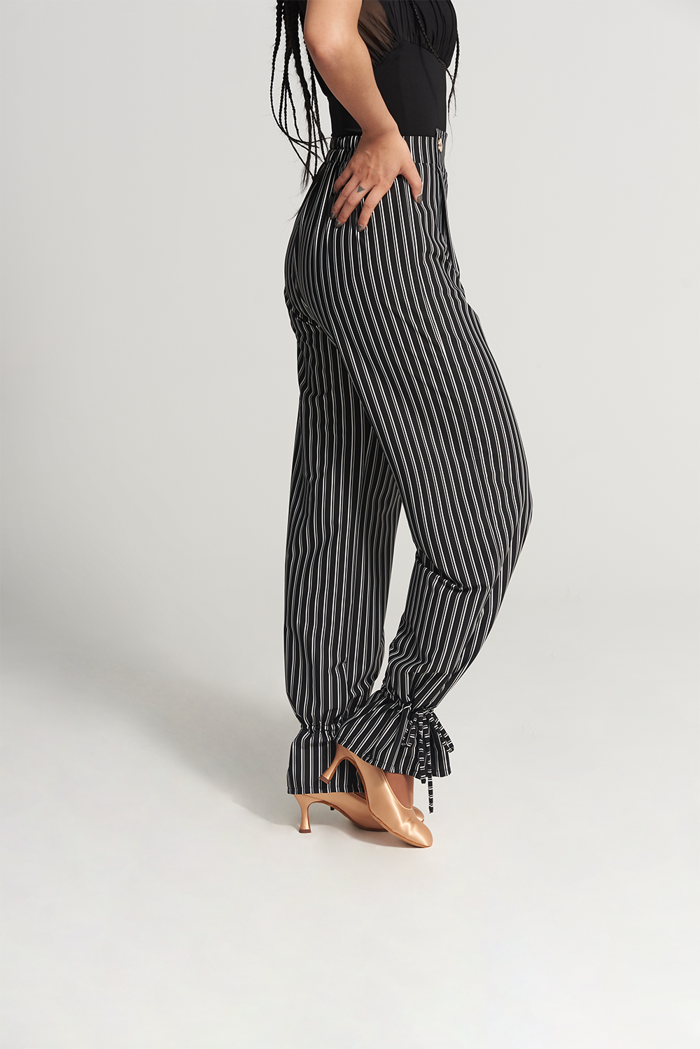 DANCE QUEEN 266-12 Training Trouser, designed for the ultimate dance experience. These trousers feature a sleek, black stripe down the side, adding a touch of sophistication to your look.