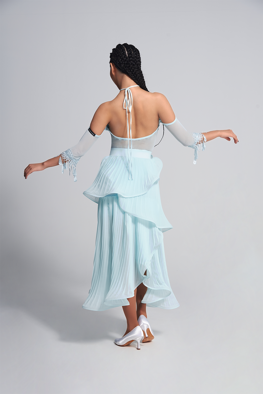 Be the star of the show in our DANCE QUEEN 410-2 Glacier Blue Halter off shoulder lace leotard. This stunning piece features a halter design and off shoulder cut for a flattering look. Made with delicate lace, it exudes elegance and grace. Perfect for dance practice.