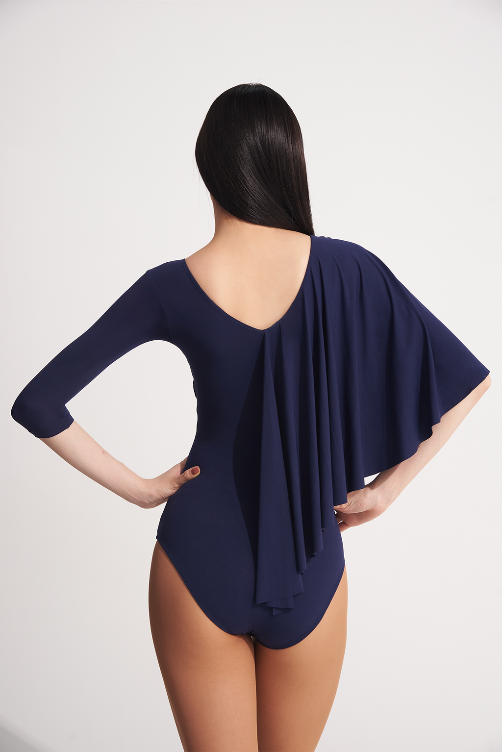 Looking for a stylish and comfortable leotard? Look no further than the DANCE QUEEN 693-5 Navy Blue Ruffle Leotard. With its ruffle detailing and navy blue color, this leotard will make you feel confident and elegant while you dance.