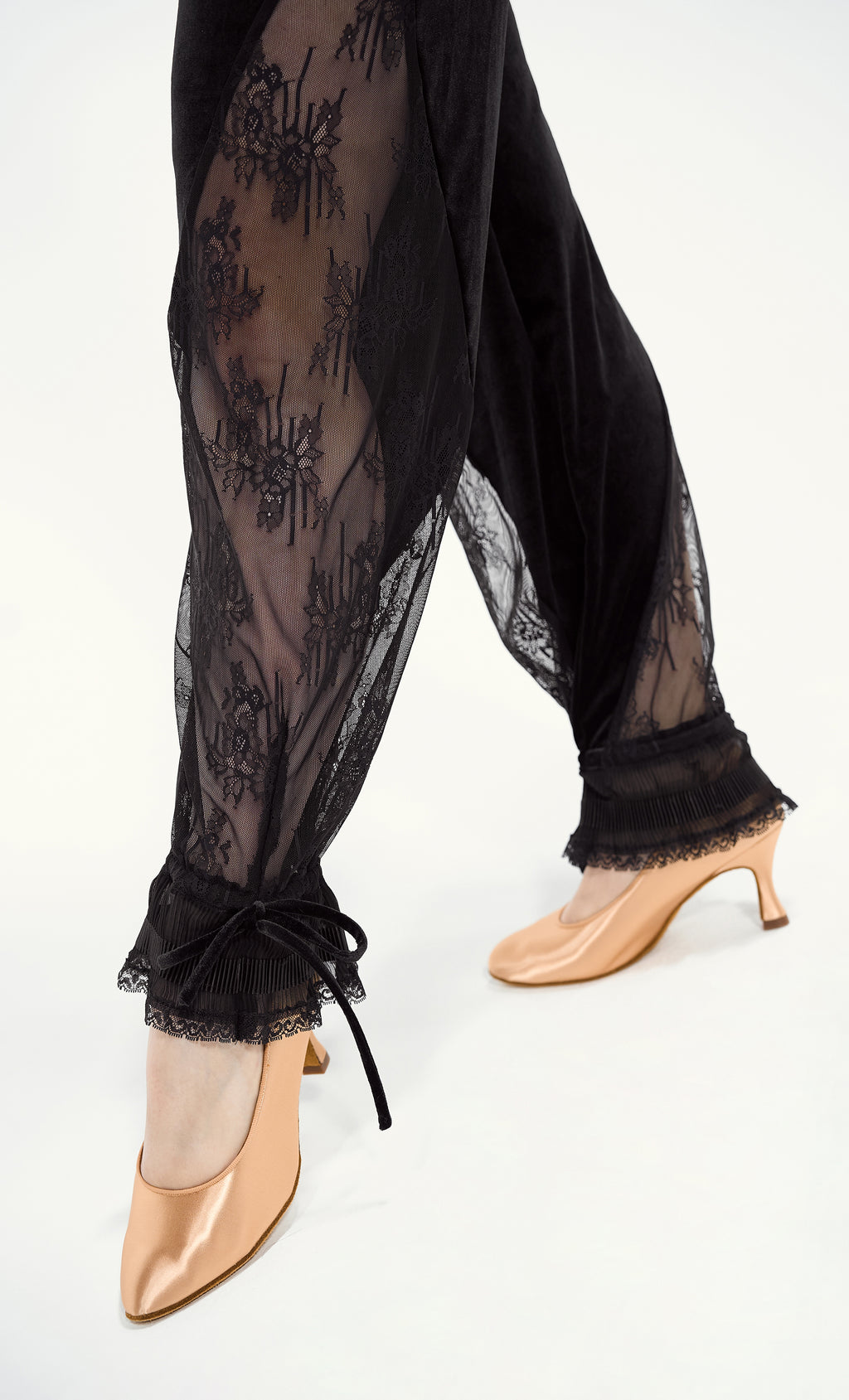 DANCE QUEEN 785 Hollow Lace Elastic Waist Band Trousers