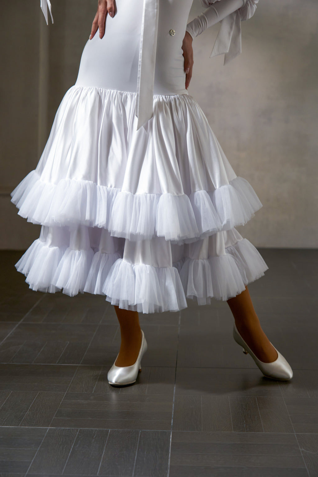 DANCE QUEEN 1036-2 White Bow  Haute Couture Classic Cake skirt Customized Dress